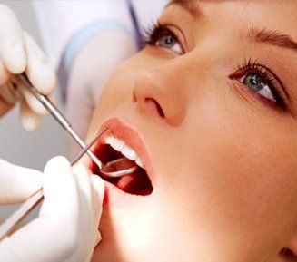 Clínica Dental Dr. Manuel Bedmar de la Cruz revisión dental